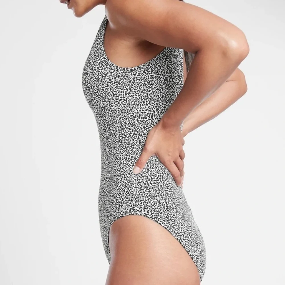 Athleta Seychelles Jacquard Textured One Piece Swimsuit, Black‎ / White